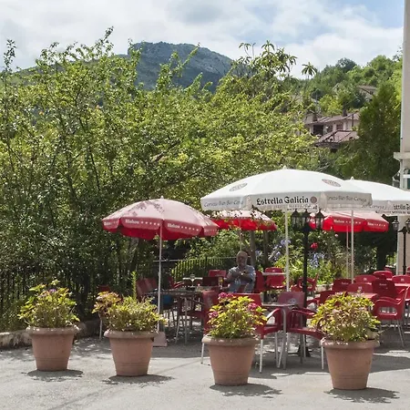 Alto De Estazadas Hotell Canales (Asturias)